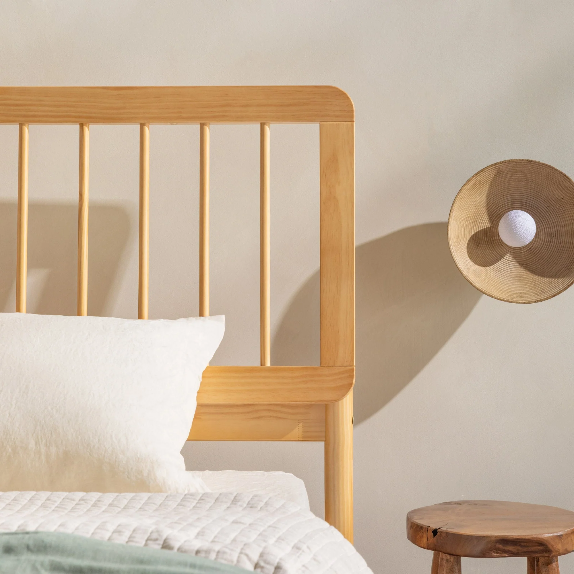 Cama Mid-Century Modern Solid Wood Spindle Bedframe - Image 13