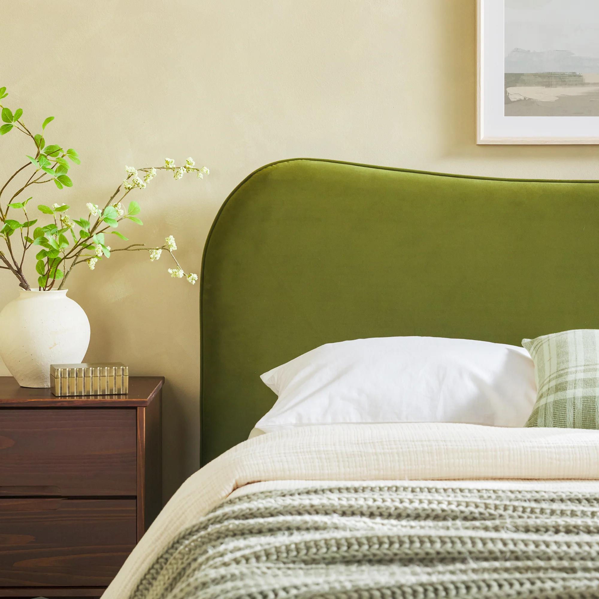 Chantelle Modern Curved Velvet Upholstered Bedframe - Image 16