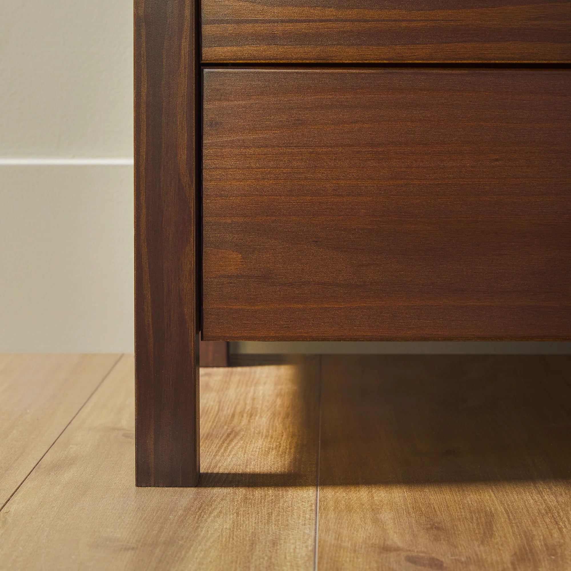 Isla Modern Easy Assembly Solid Wood 6-Drawer Dresser with Glass Top - Image 18