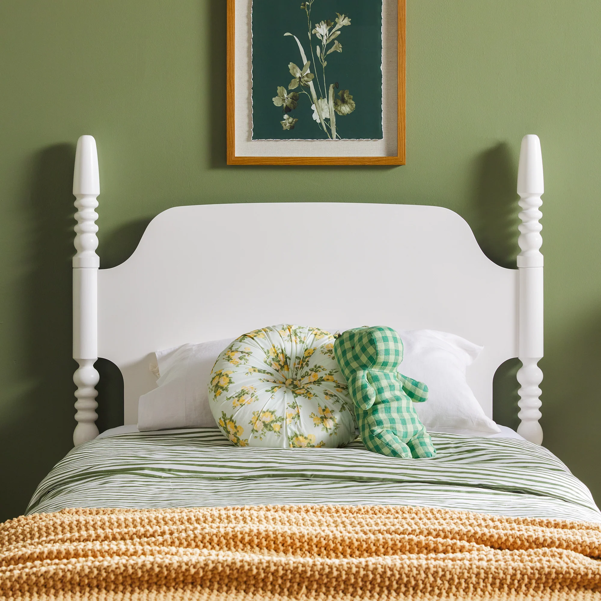 Traditional Vivienne Easy Assembly Solid Wood Twin Bedframe - Image 15