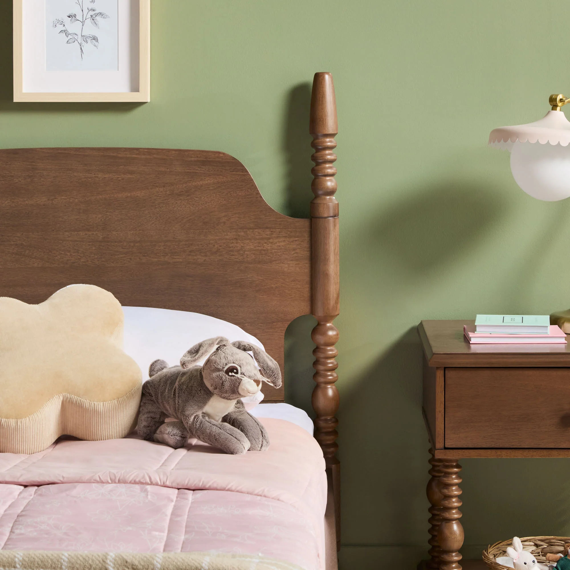 Traditional Vivienne Easy Assembly Solid Wood Twin Bedframe - Image 9