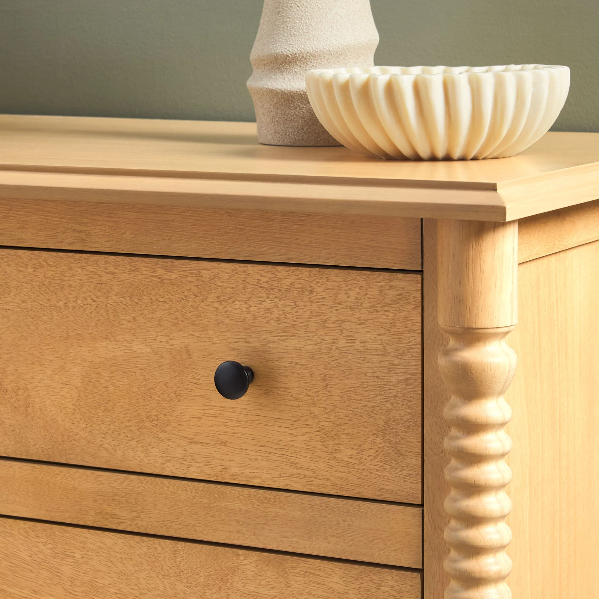 Traditional Vivienne 6-Drawer Easy Assembly Solid Wood Dresser - Image 22