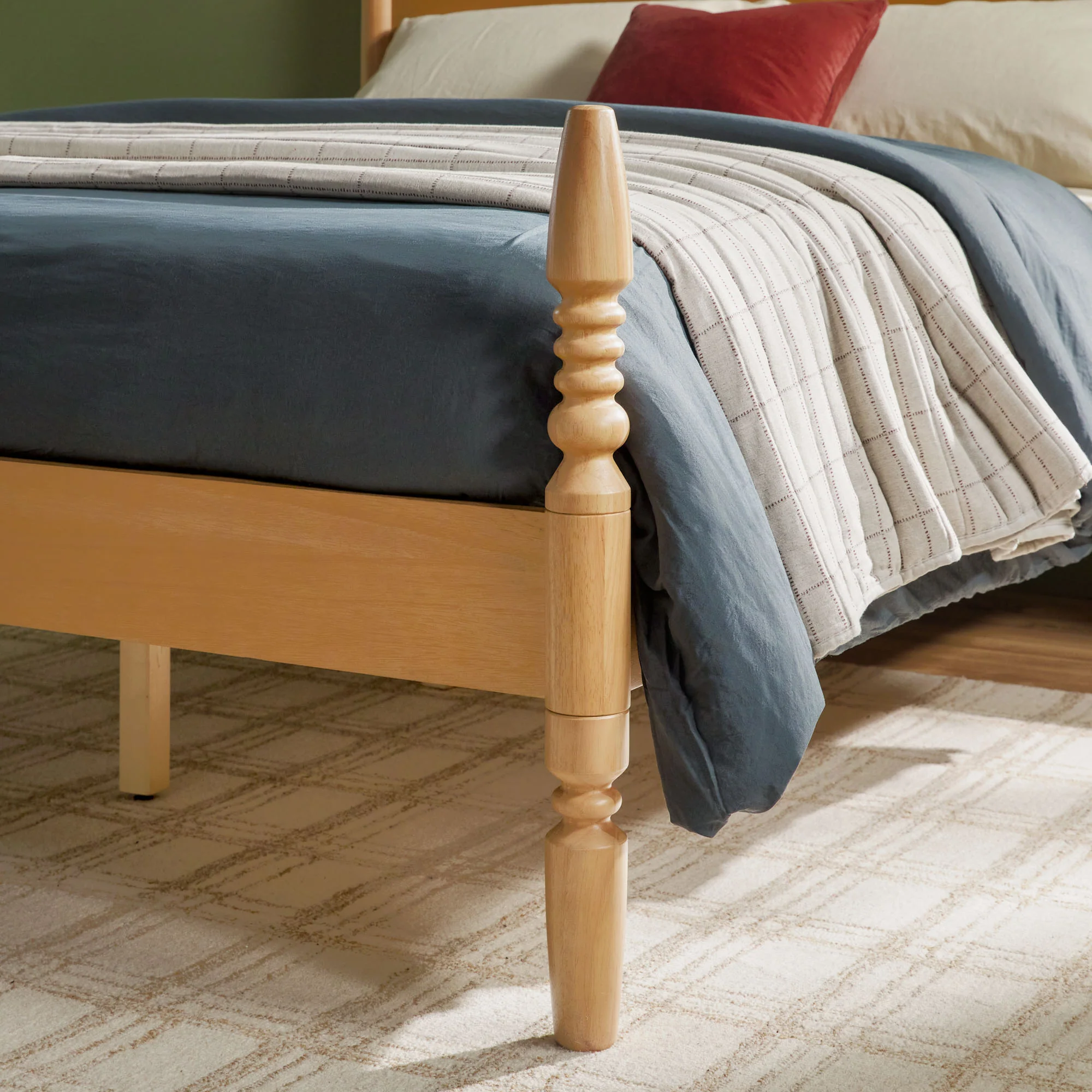 Traditional Vivienne Easy Assembly Solid Wood Bed - Image 27